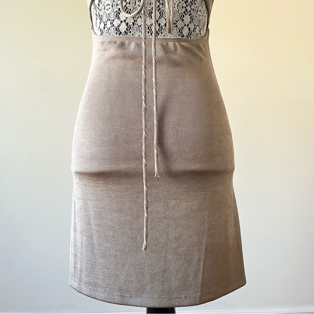 White Fox Cutout Back Mini Dress Size M - Picture 10 of 14